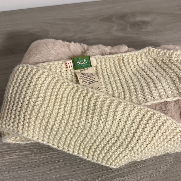 Anthropologie blush pink faux fur and cream Knit Scarf - Picture 3 of 3